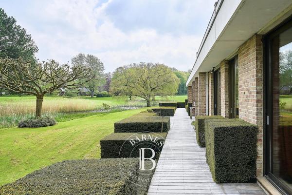 Villeneuve-d'Ascq, Maison 5 Chambres -  323 m² à vendre