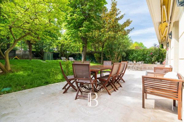 Neuilly-sur-Seine, Appartement 5 Chambres -  182 m² à vendre