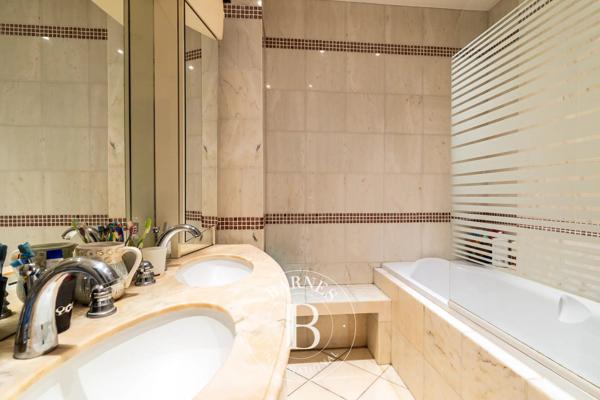 Neuilly-sur-Seine, Appartement 5 Chambres -  182 m² à vendre