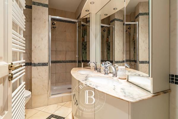 Neuilly-sur-Seine, Appartement 5 Chambres -  182 m² à vendre