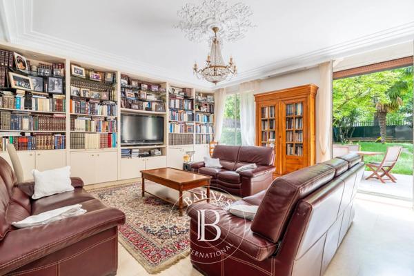 Neuilly-sur-Seine, Appartement 5 Chambres -  182 m² à vendre