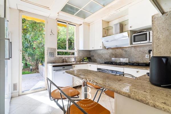 Neuilly-sur-Seine, Appartement 5 Chambres -  182 m² à vendre