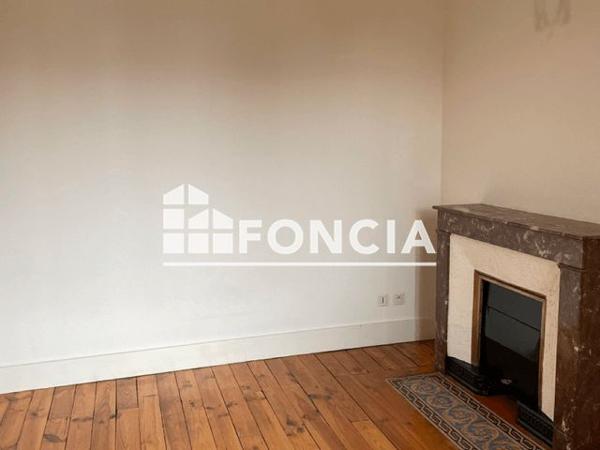 Location Appartement 2 pièces 59.69 m² - 39 RUE MULSANT Roanne 42300