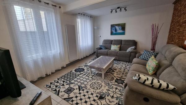 Maison à vendre à Jonzac en Charente-Maritime (17500), ref : 1901