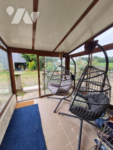 RARE sur le marché, Maison située en campagne avec 1 hectare 2 de terrain et dépendances