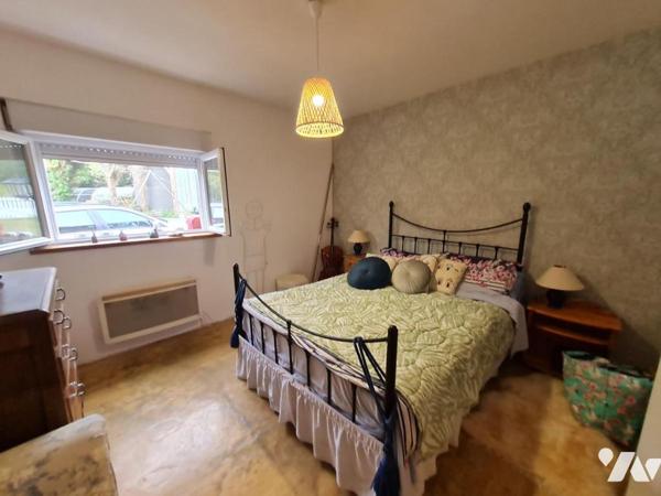 RARE sur le marché, Maison située en campagne avec 1 hectare 2 de terrain et dépendances