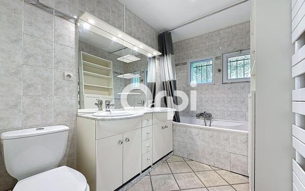 Maison à vendre    5 pièces • 117 m2 Saint-Jeoire