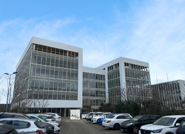 Bureaux à louer Lyon 7ème avec espaces de stockage extérieurs