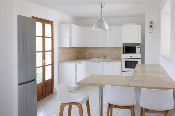 Maison
         5 pièces
        - 140 m² 449 000 € *