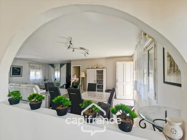 Belle villa de plain-pied de 96m² à Roquefort, 3 chambres, piscine et carport