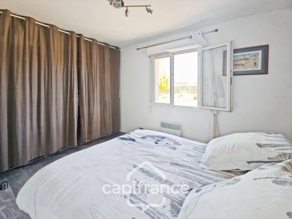 Belle villa de plain-pied de 96m² à Roquefort, 3 chambres, piscine et carport