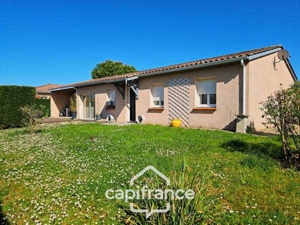 Belle villa de plain-pied de 96m² à Roquefort, 3 chambres, piscine et carport