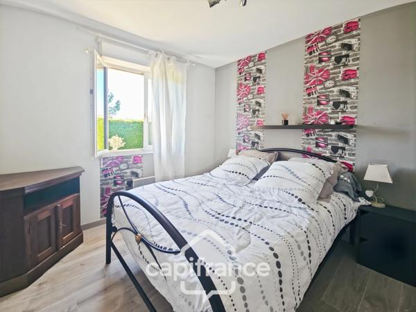 Belle villa de plain-pied de 96m² à Roquefort, 3 chambres, piscine et carport