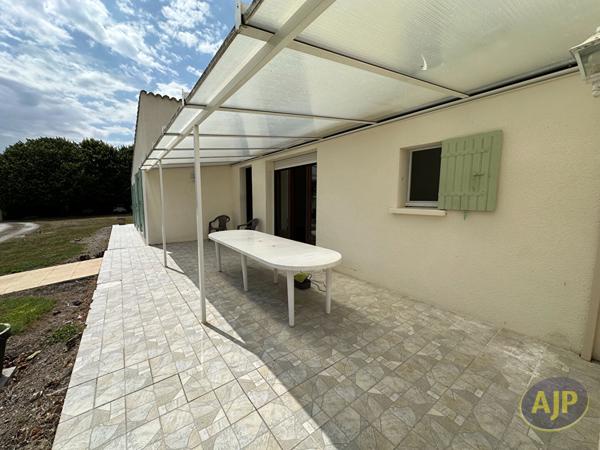 Vente maison Mirambeau : 185 000 € - AJP Immobilier Pons