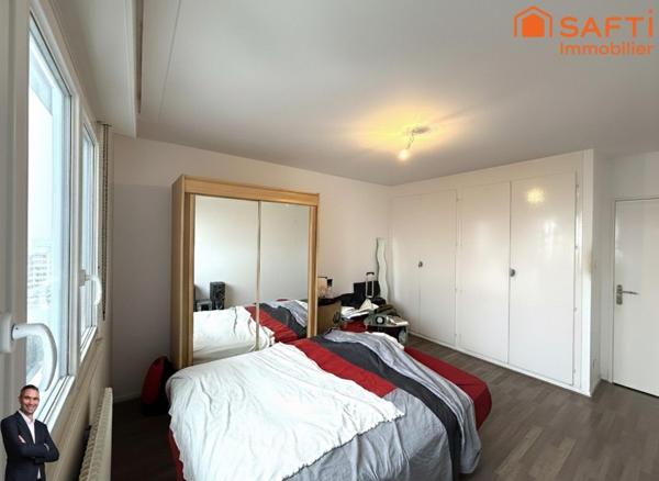 Joli appartement de 2 pièces disposant d'un balcon avec une superbe vue dégagée et une cave !