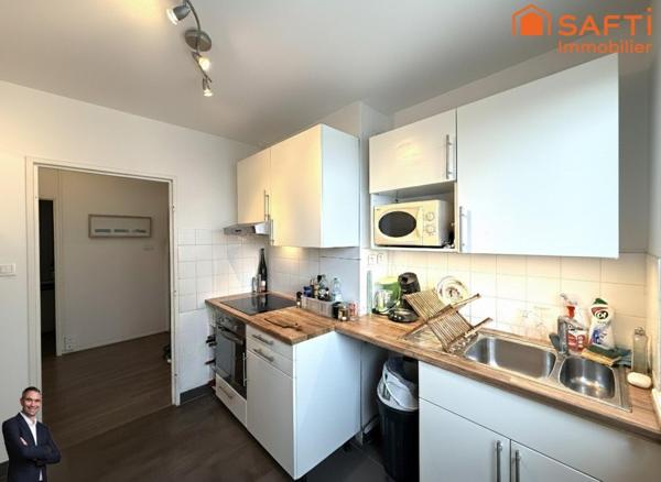 Joli appartement de 2 pièces disposant d'un balcon avec une superbe vue dégagée et une cave !