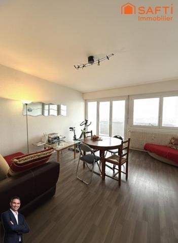 Joli appartement de 2 pièces disposant d'un balcon avec une superbe vue dégagée et une cave !