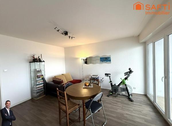 Joli appartement de 2 pièces disposant d'un balcon avec une superbe vue dégagée et une cave !