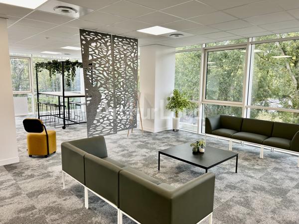 Bureaux à louer à La Madeleine immeuble neuf écoresponsable et accès rapide
