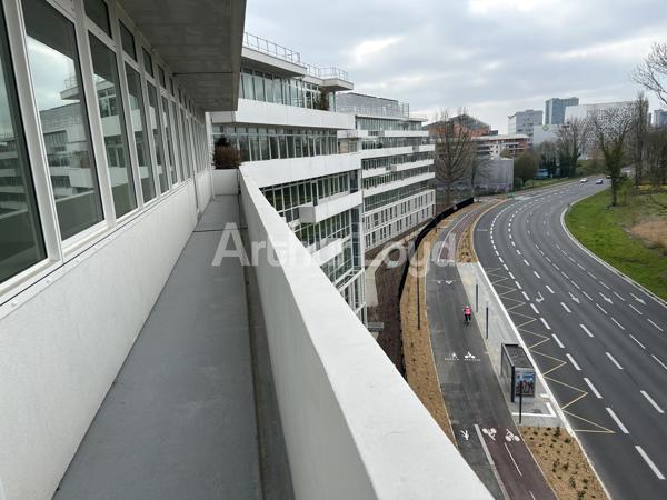Bureaux à louer à La Madeleine immeuble neuf écoresponsable et accès rapide