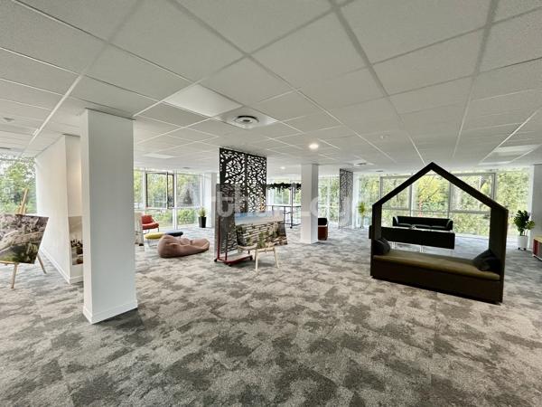 Bureaux à louer à La Madeleine immeuble neuf écoresponsable et accès rapide
