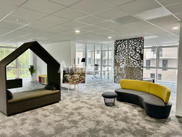 Bureaux à louer à La Madeleine immeuble neuf écoresponsable et accès rapide