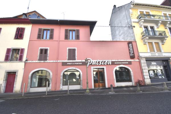 Immeuble 5 pièces - 197 m²