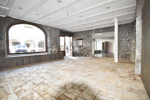 Immeuble 5 pièces - 197 m²