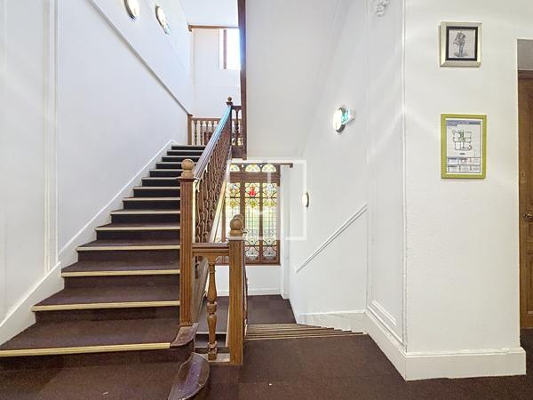 Duplex T3 meublé à vendre avec parking couvert et piscine – dans le château des Magnans à Jausiers