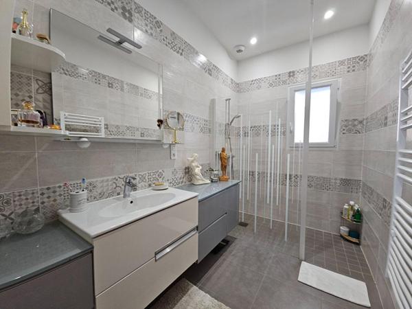 Maison 3 chambres de plains pieds, 5/6 pièces, 135 m2