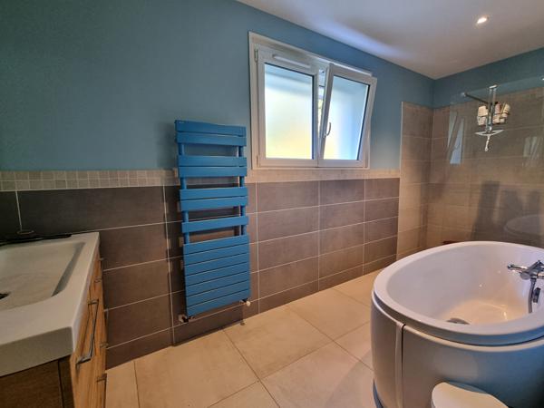 Maison Coueron 230M² - 5 chambres - cadre et calme