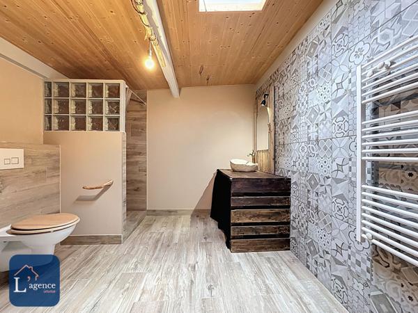 Le Charme en Grand : 421 m²  pour 9 pièces - Lumineuse et intime à Péron