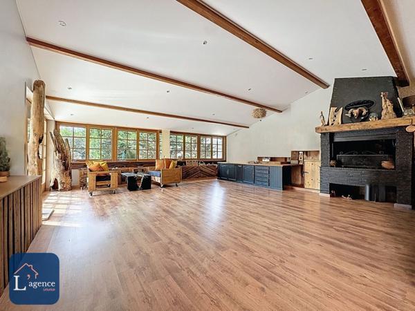 Le Charme en Grand : 421 m²  pour 9 pièces - Lumineuse et intime à Péron