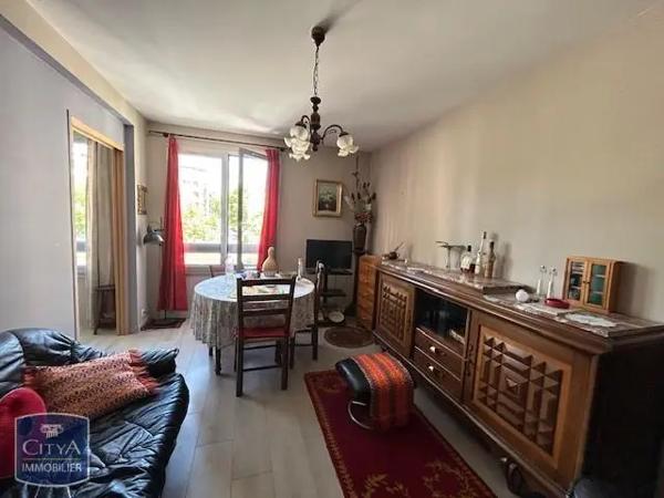 Appartement à louer 2 pièces 44.83m² Bourges (18000)