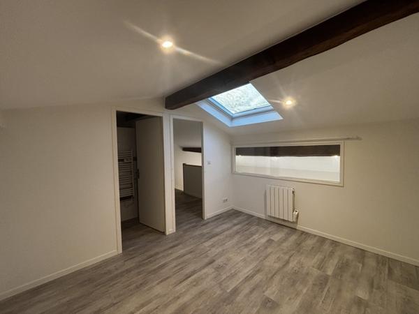 Maison à louer 1 280 € CC Bordeaux 3 p 74 m² DPE C