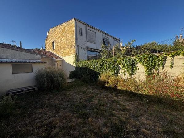 Maison à louer 1 280 € CC Bordeaux 3 p 74 m² DPE C