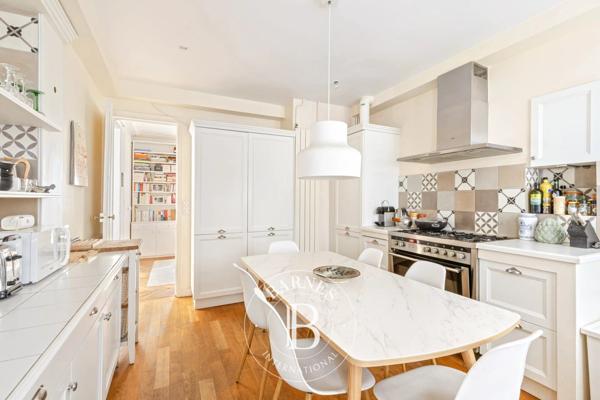 Paris 9ème, Appartement 3 Chambres -  107 m² à vendre