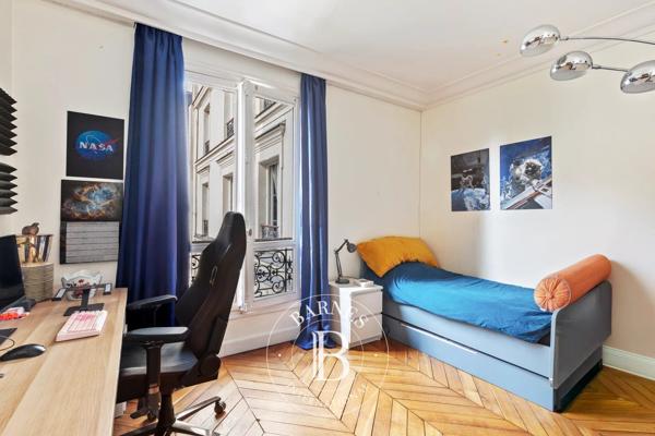 Paris 9ème, Appartement 3 Chambres -  107 m² à vendre