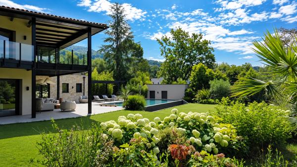 MAISON MOUGINS 500 m² habitables - Terrain 5200 m² - Luxe, volupté et art de vivre