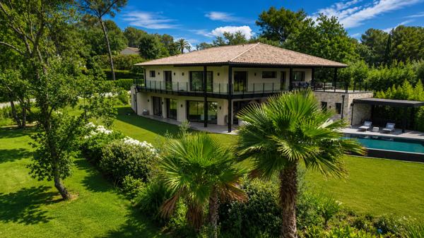 MAISON MOUGINS 500 m² habitables - Terrain 5200 m² - Luxe, volupté et art de vivre