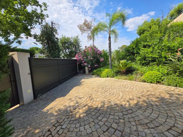 MAISON MOUGINS 500 m² habitables - Terrain 5200 m² - Luxe, volupté et art de vivre