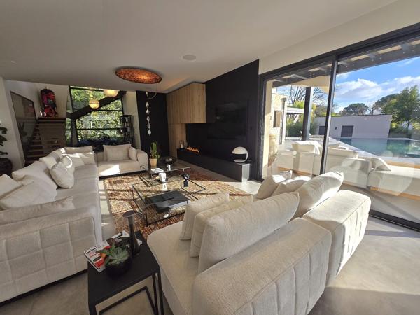 MAISON MOUGINS 500 m² habitables - Terrain 5200 m² - Luxe, volupté et art de vivre