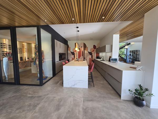MAISON MOUGINS 500 m² habitables - Terrain 5200 m² - Luxe, volupté et art de vivre