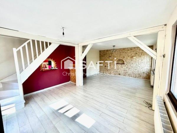 Appartement duplex T5 de 105 M2 avec terrasse , garage ,cave , buanderie