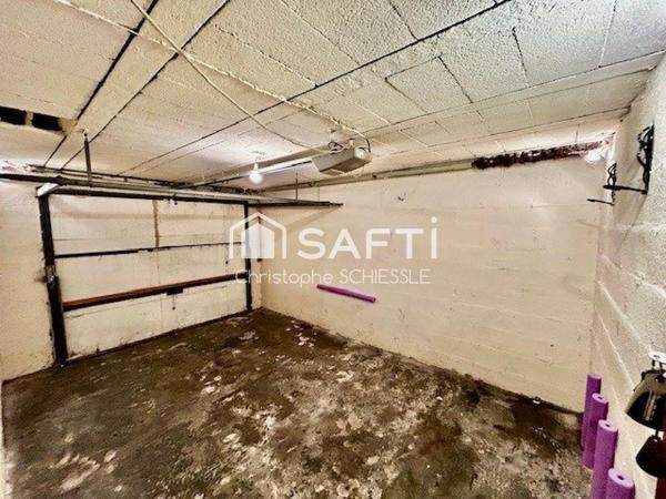 Appartement duplex T5 de 105 M2 avec terrasse , garage ,cave , buanderie