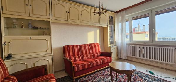 THIONVILLE - APPARTEMENT 4 PIECES - 2 CHAMBRES - BALCONNET - GARAGE - CAVE