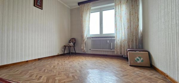 THIONVILLE - APPARTEMENT 4 PIECES - 2 CHAMBRES - BALCONNET - GARAGE - CAVE