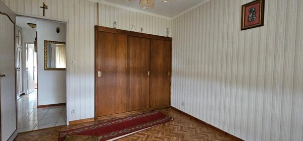 THIONVILLE - APPARTEMENT 4 PIECES - 2 CHAMBRES - BALCONNET - GARAGE - CAVE