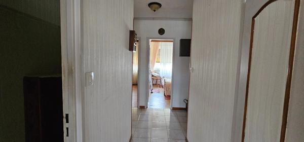 THIONVILLE - APPARTEMENT 4 PIECES - 2 CHAMBRES - BALCONNET - GARAGE - CAVE