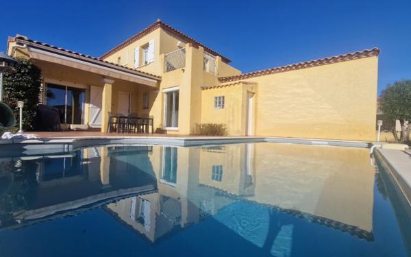 Maison à vendre    6 pièces •  Mèze